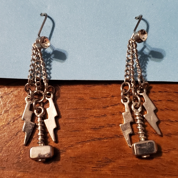 Thor Earrings - Picture 2 of 3